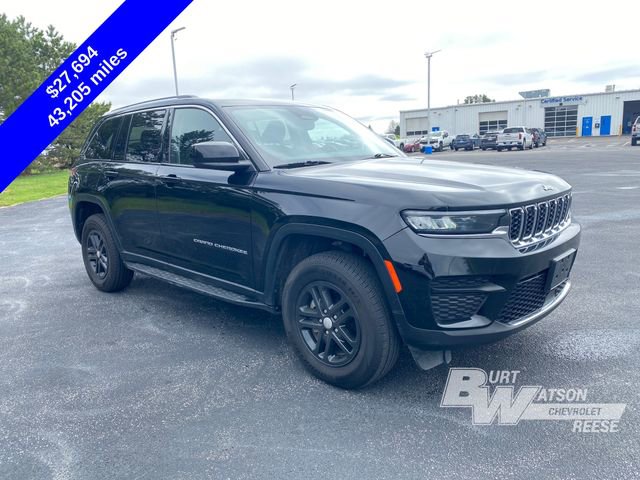 Used 2023 Jeep Grand Cherokee Laredo image 9