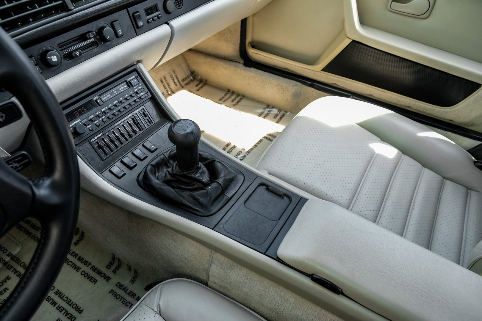 Used 1989 Porsche 944 Turbo RWD image 22