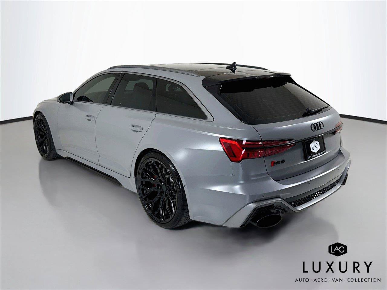 Used 2024 Audi RS 6 performance AWD/4WD image 8