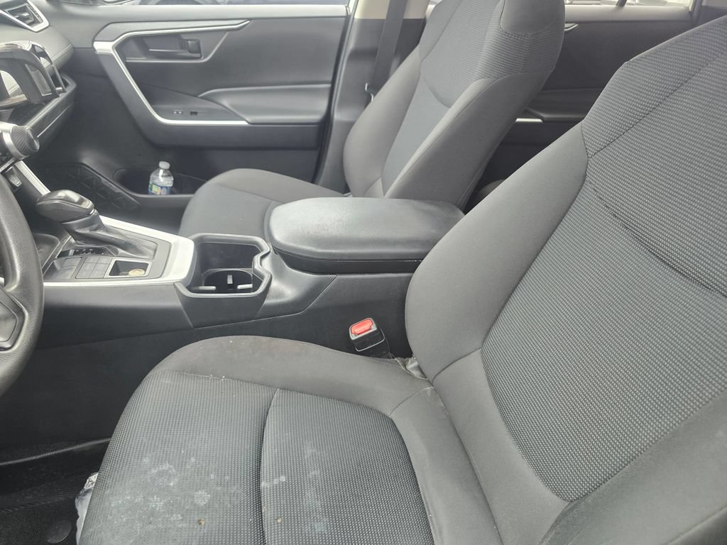 Used 2024 Toyota RAV4 LE AWD/4WD image 22