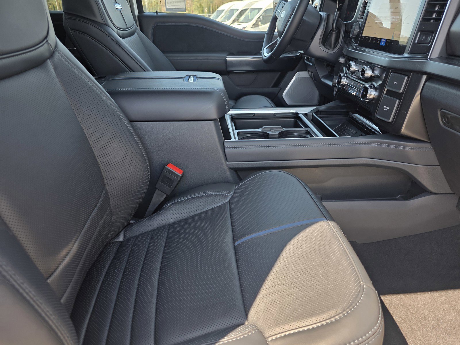 New 2026 Ford F250 Platinum image 15