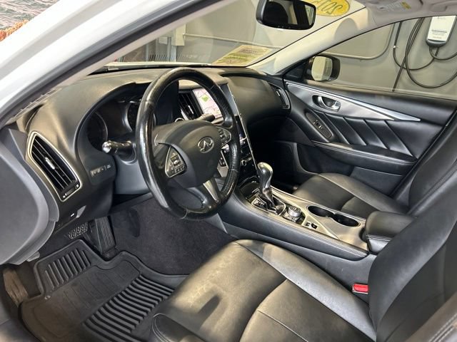 Used 2015 INFINITI Q50 Premium w/ Navigation Package AWD/4WD image 2