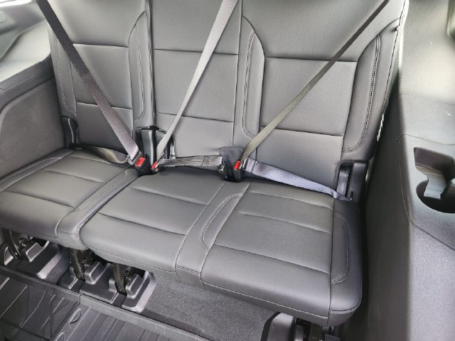 Used 2026 Chevrolet Tahoe LT w/ Comfort Package RWD image 32