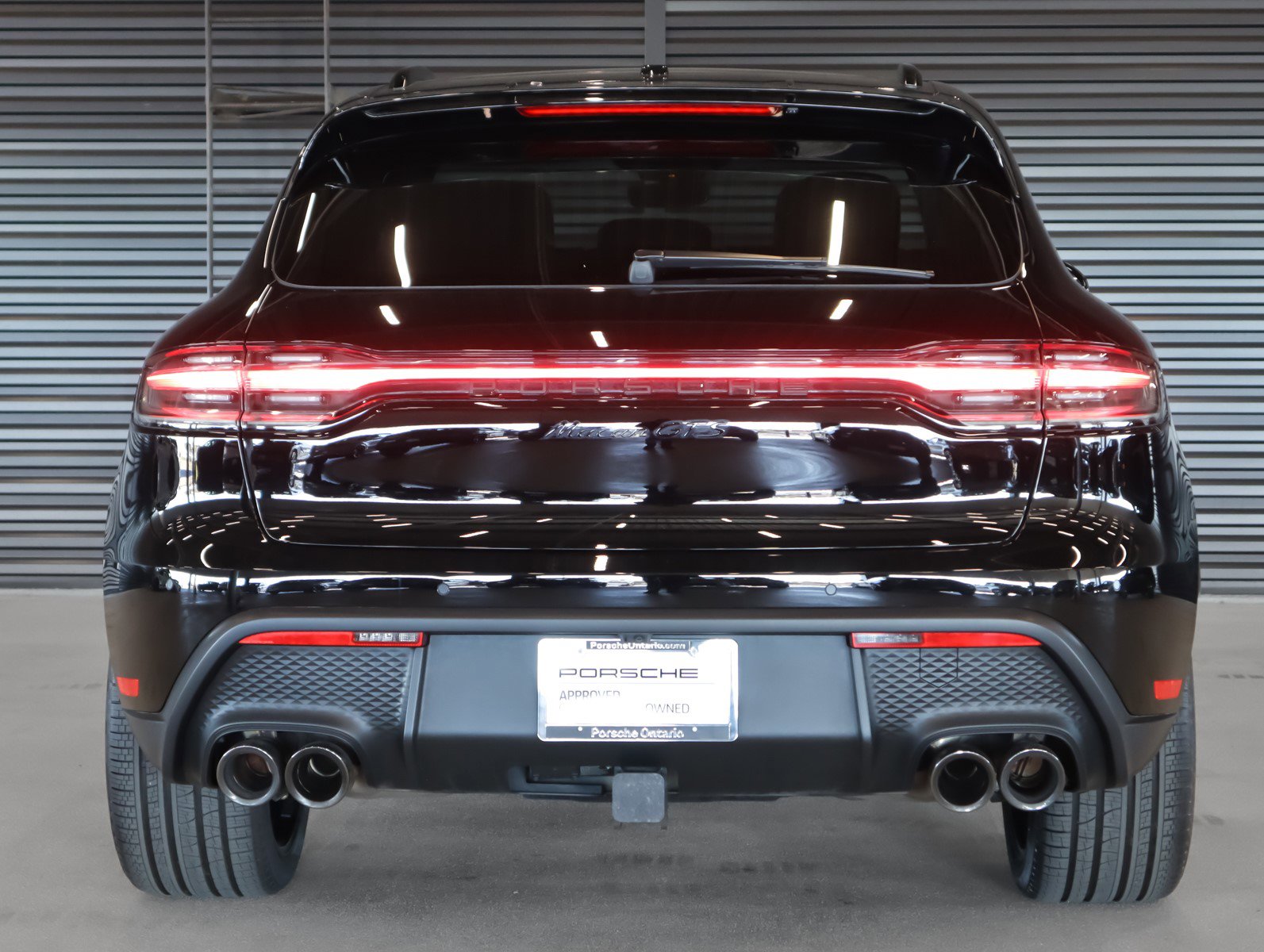 Certified 2025 Porsche Macan GTS image 9