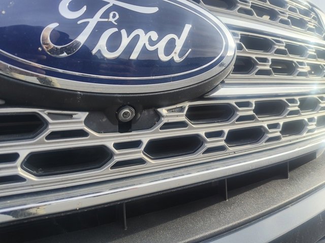 Used 2022 Ford Explorer Limited w/ Equipment Group 301A image 4