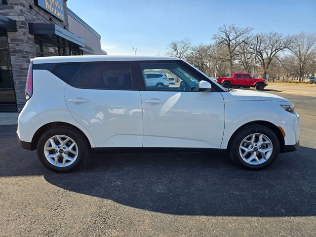 Used 2024 Kia Soul LX w/ Option Group 015 image 8