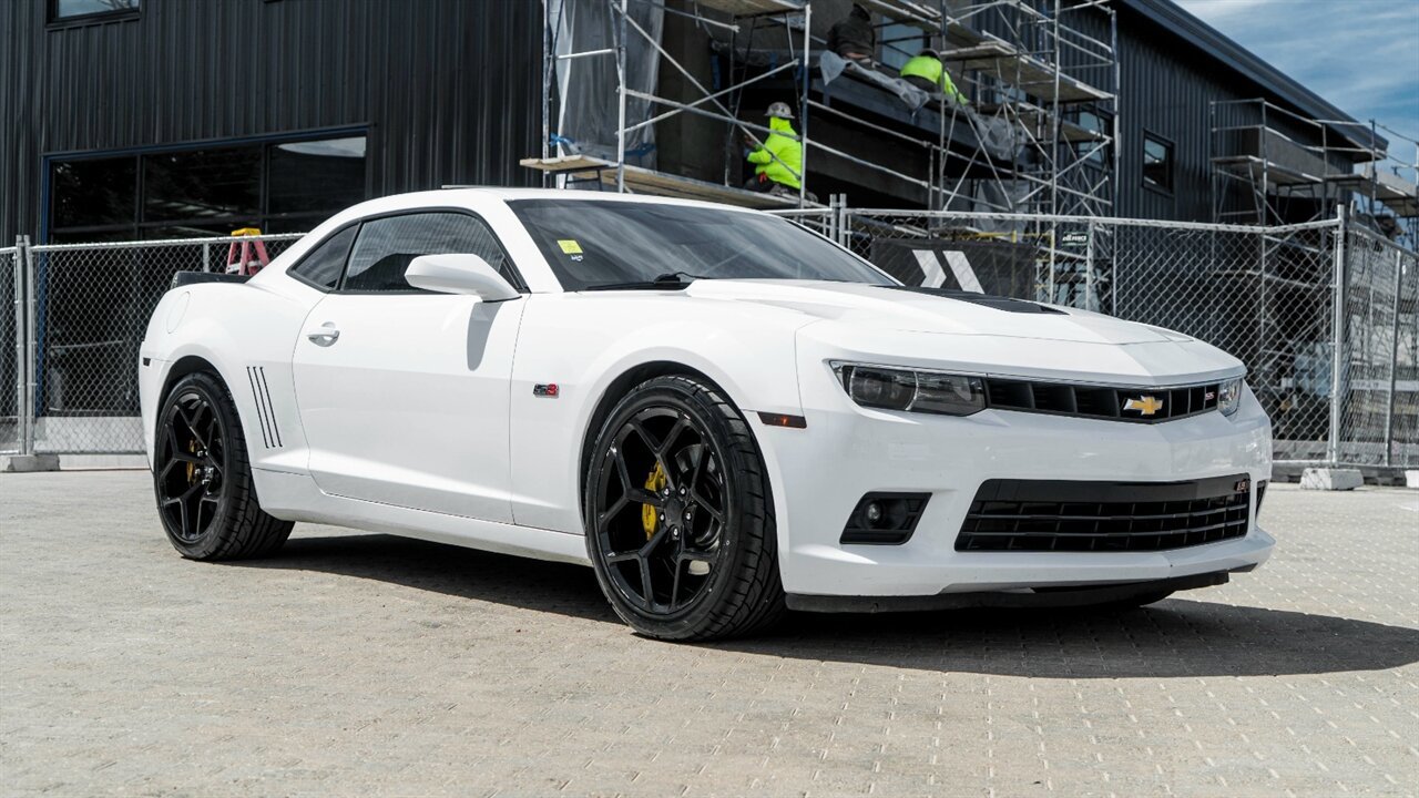 Used 2015 Chevrolet Camaro SS w/ RS Package RWD image 1
