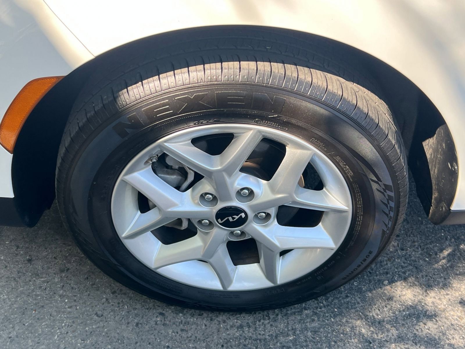 Used 2025 Kia Soul LX w/ LX Technology Package image 28