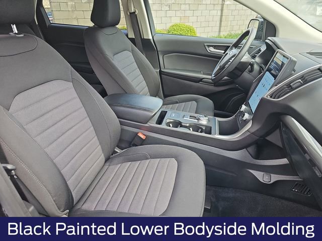 Used 2024 Ford Edge SE w/ Black Appearance Package image 12