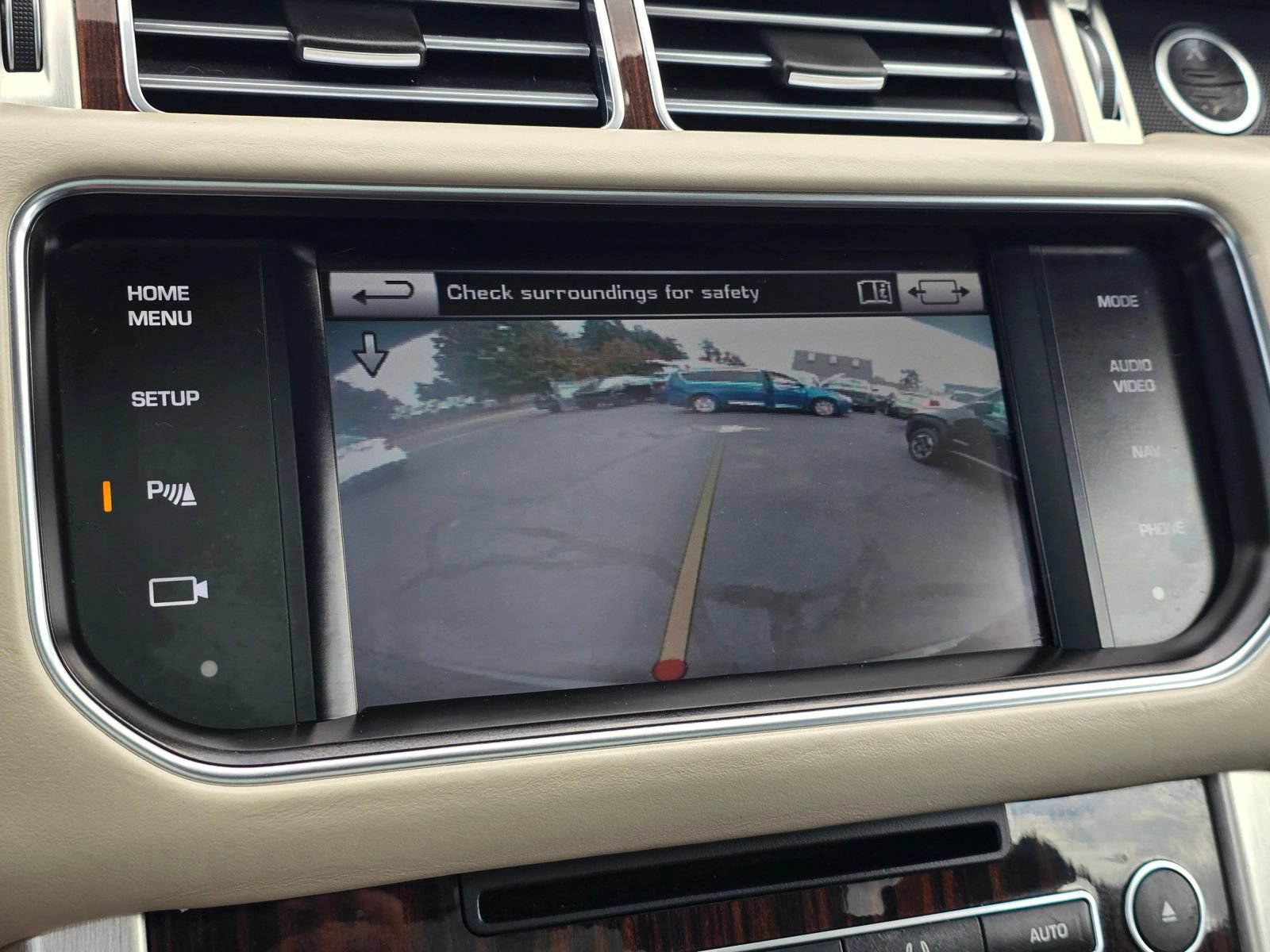 Used 2014 Land Rover Range Rover Supercharged AWD/4WD image 30