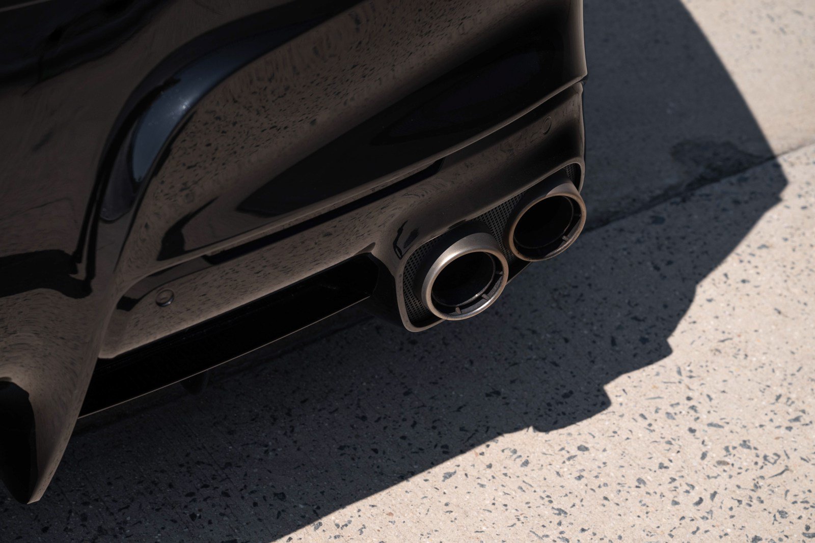 Used 2013 Ferrari F12 Berlinetta RWD image 26