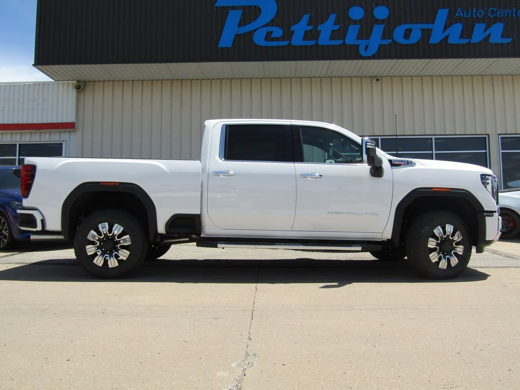 New 2026 GMC Sierra 3500 Denali w/ Technology Package AWD/4WD image 2