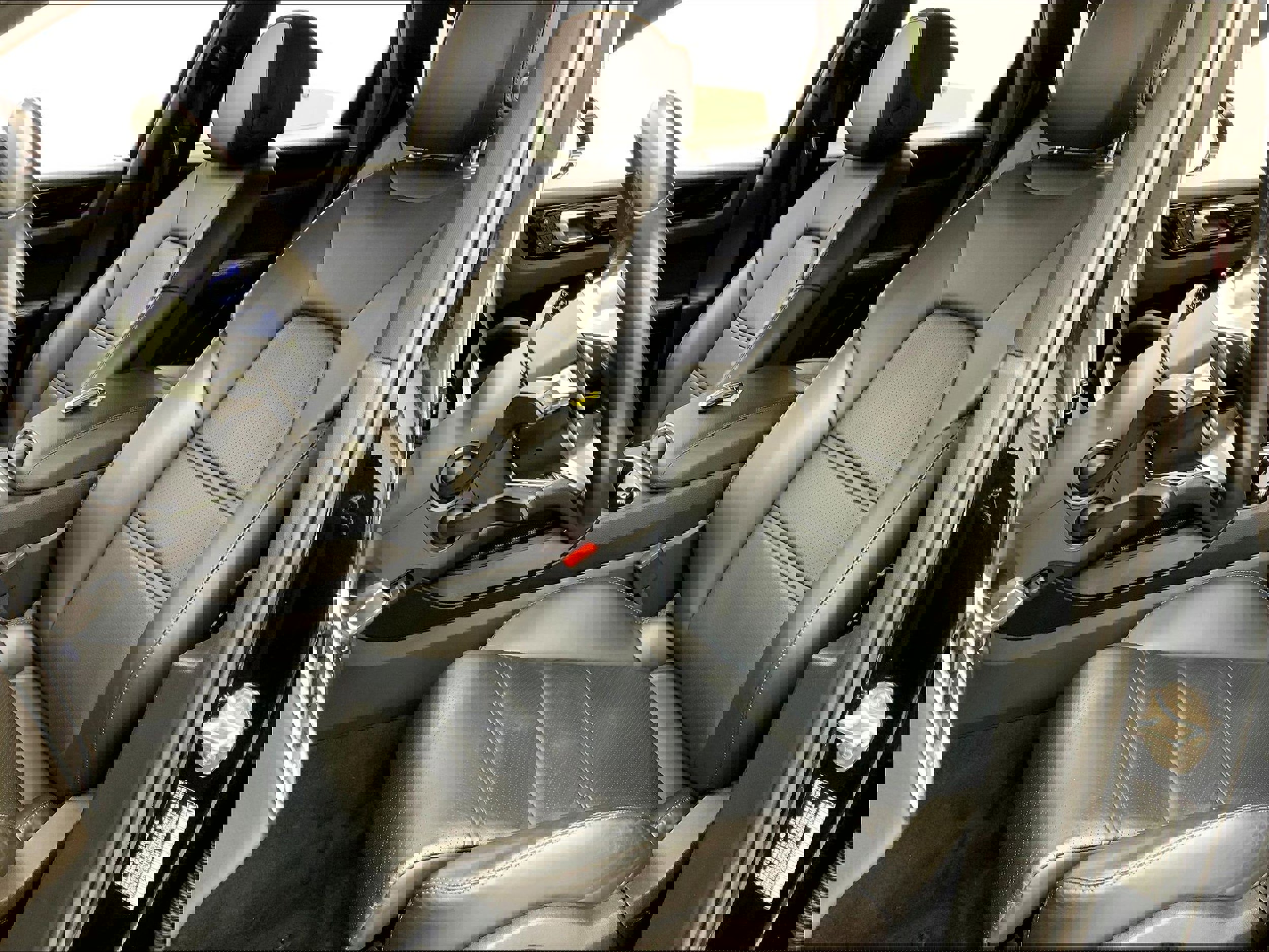 Used 2022 Porsche Cayenne E-Hybrid image 5