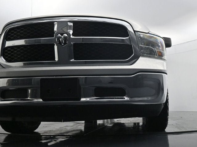 Used 2019 RAM 1500 Classic SLT AWD/4WD image 32