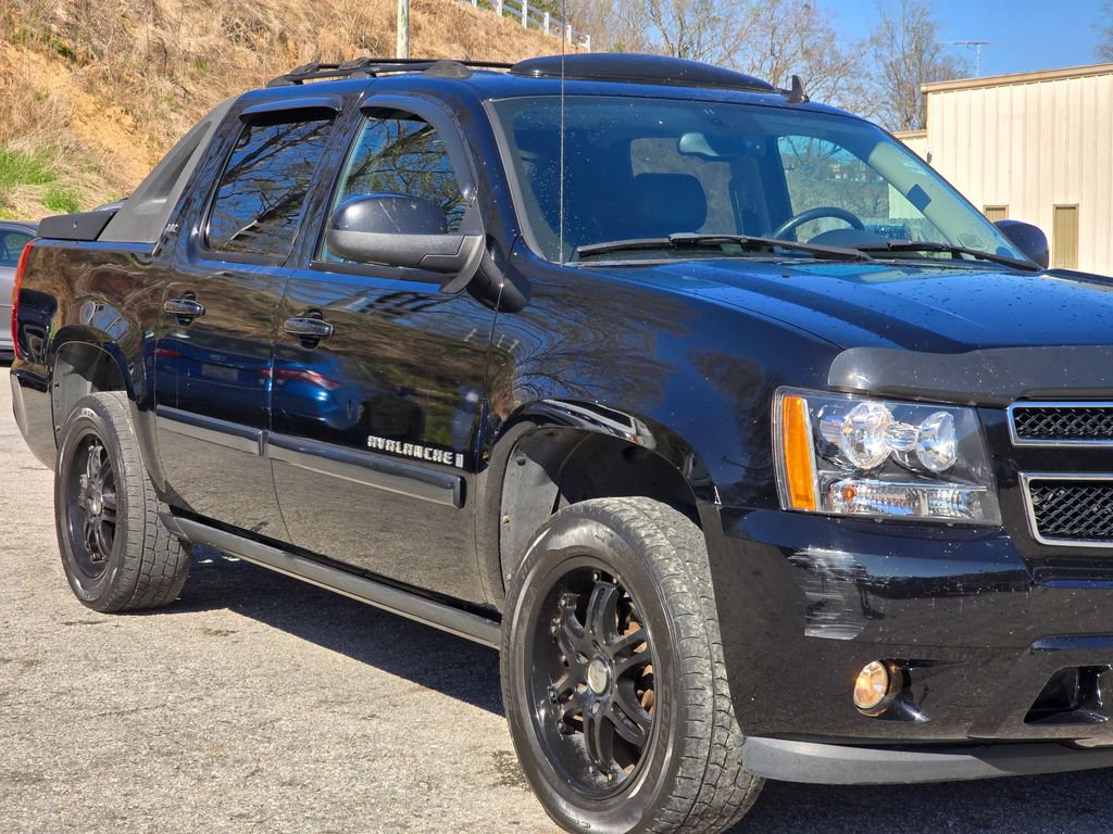 Used 2007 Chevrolet Avalanche LTZ w/ LTZ Preferred Equipment Group image 49