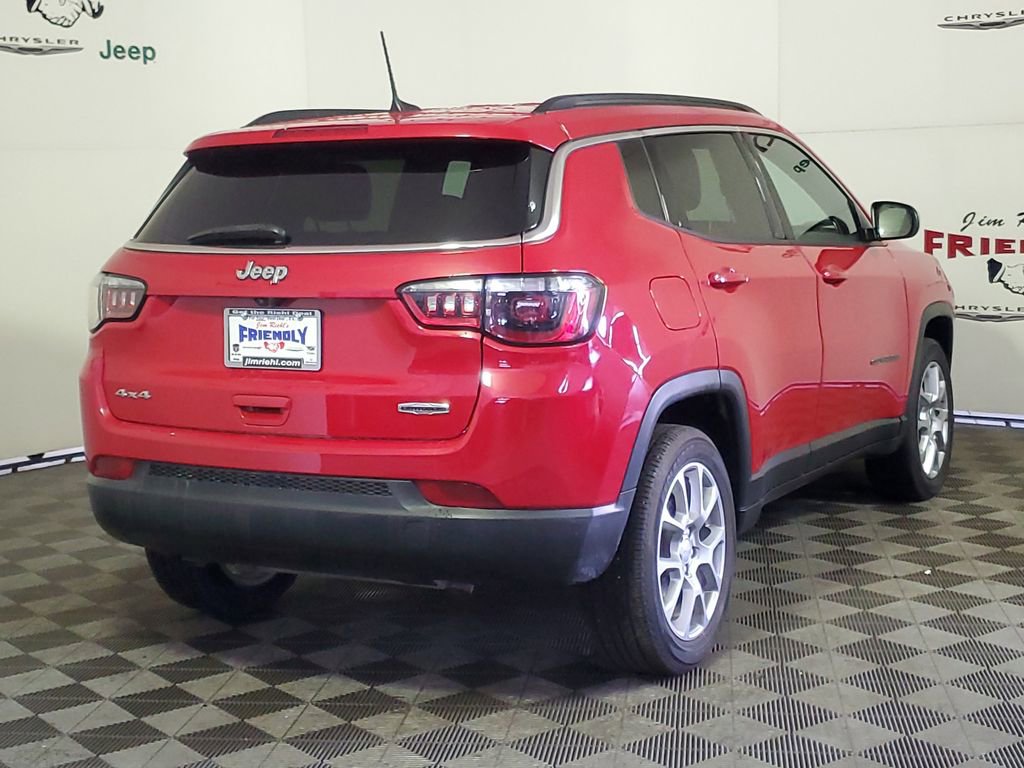 Used 2024 Jeep Compass Latitude image 3