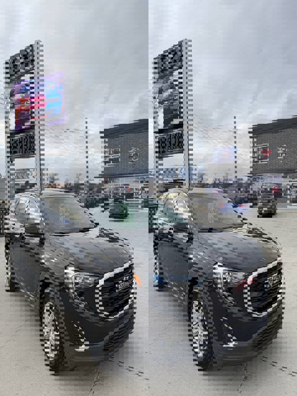 Used 2018 GMC Terrain SLE image 1