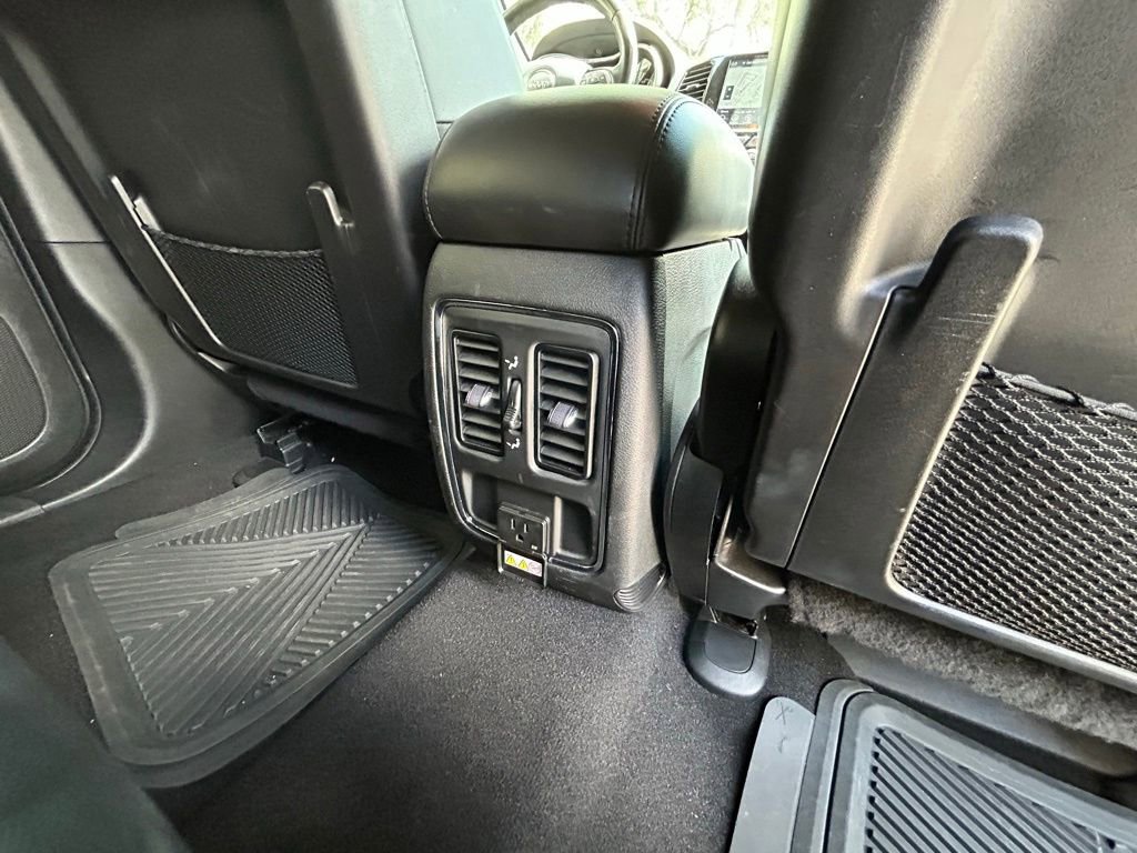 Used 2021 Jeep Grand Cherokee Laredo X RWD image 36
