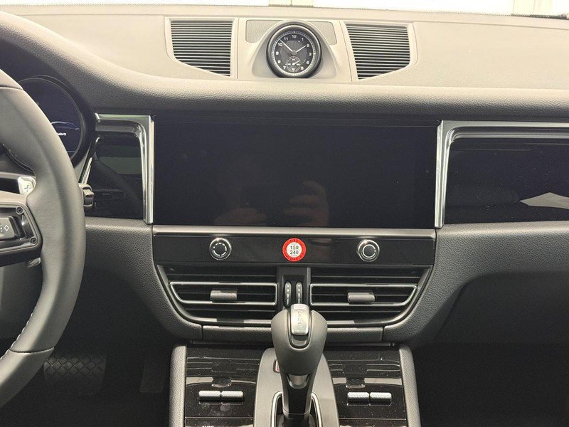 New 2026 Porsche Macan AWD/4WD image 14