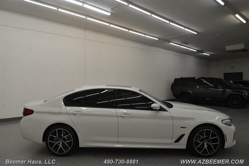 Used 2023 BMW 530e w/ M Sport Package RWD image 10