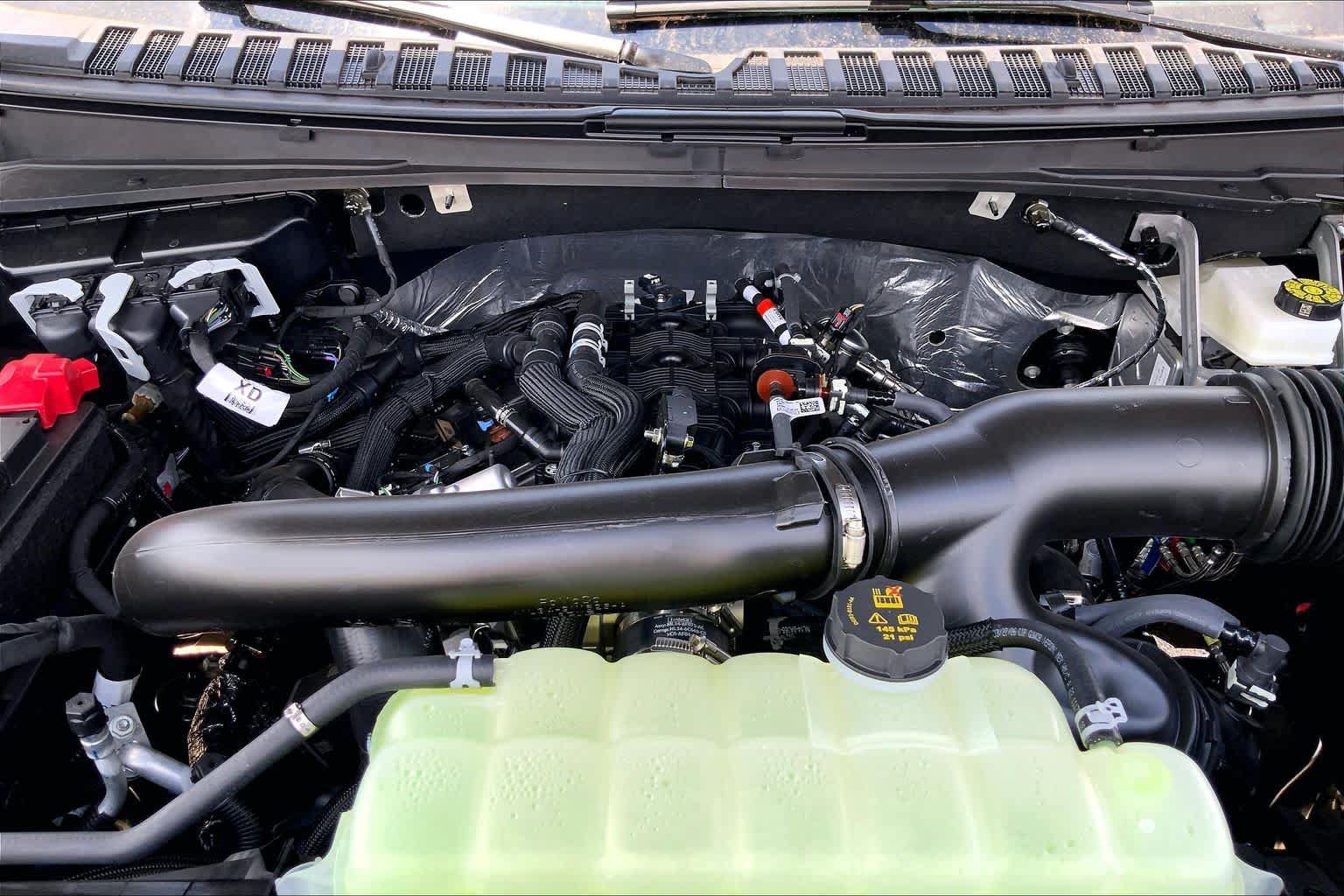 New 2026 Lincoln Navigator Premiere AWD/4WD image 16