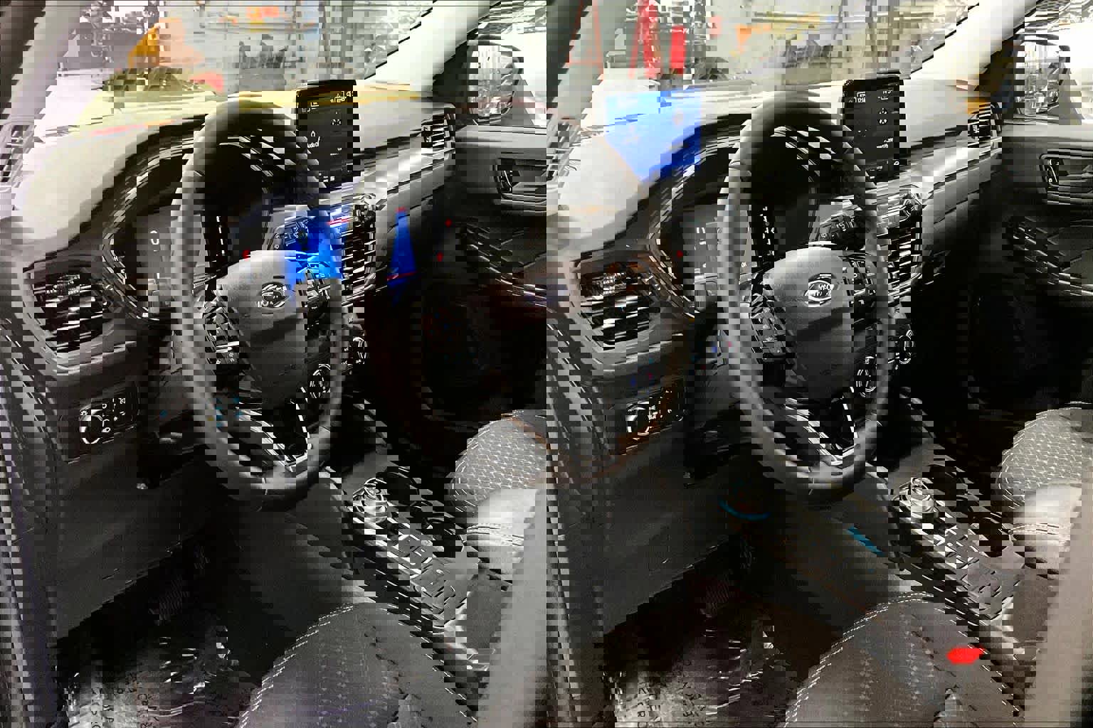 Used 2025 Ford Escape Active w/ Cold Weather Package image 17