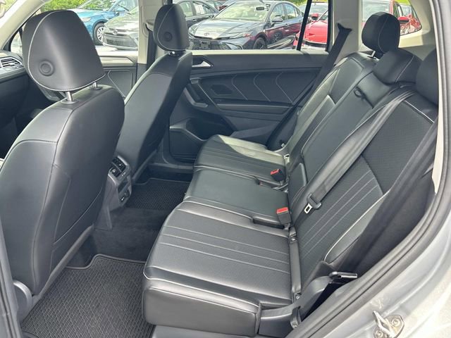 Used 2024 Volkswagen Tiguan SE AWD/4WD image 19
