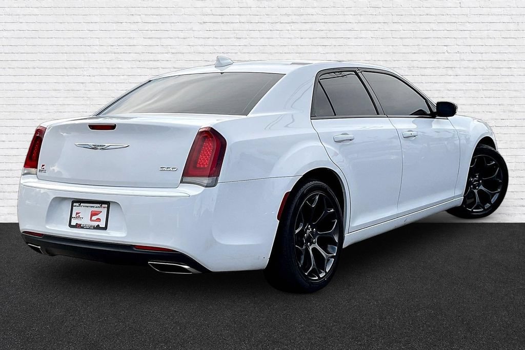 Used 2018 Chrysler 300 Touring w/ Sport Appearance Package RWD image 6