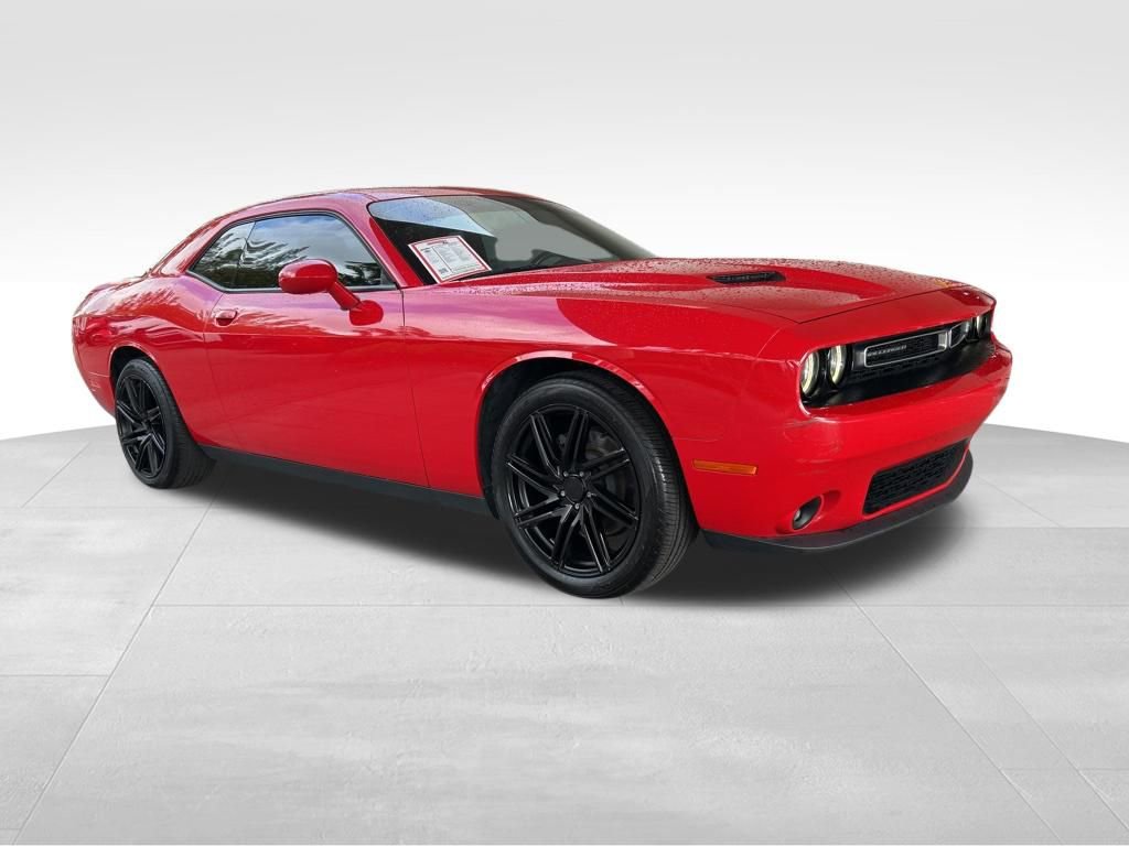 Used 2018 Dodge Challenger SXT Plus video 2