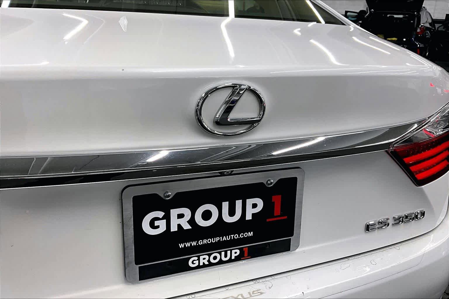 Used 2015 Lexus ES 350 w/ Premium Package FWD image 30
