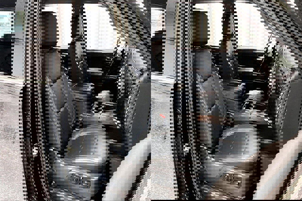 Used 2019 GMC Sierra 1500 SLT image 16