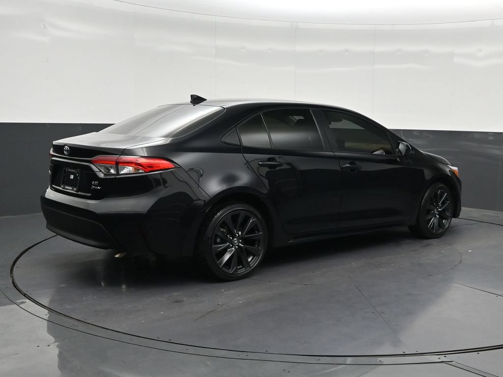 Used 2026 Toyota Corolla LE FWD image 5