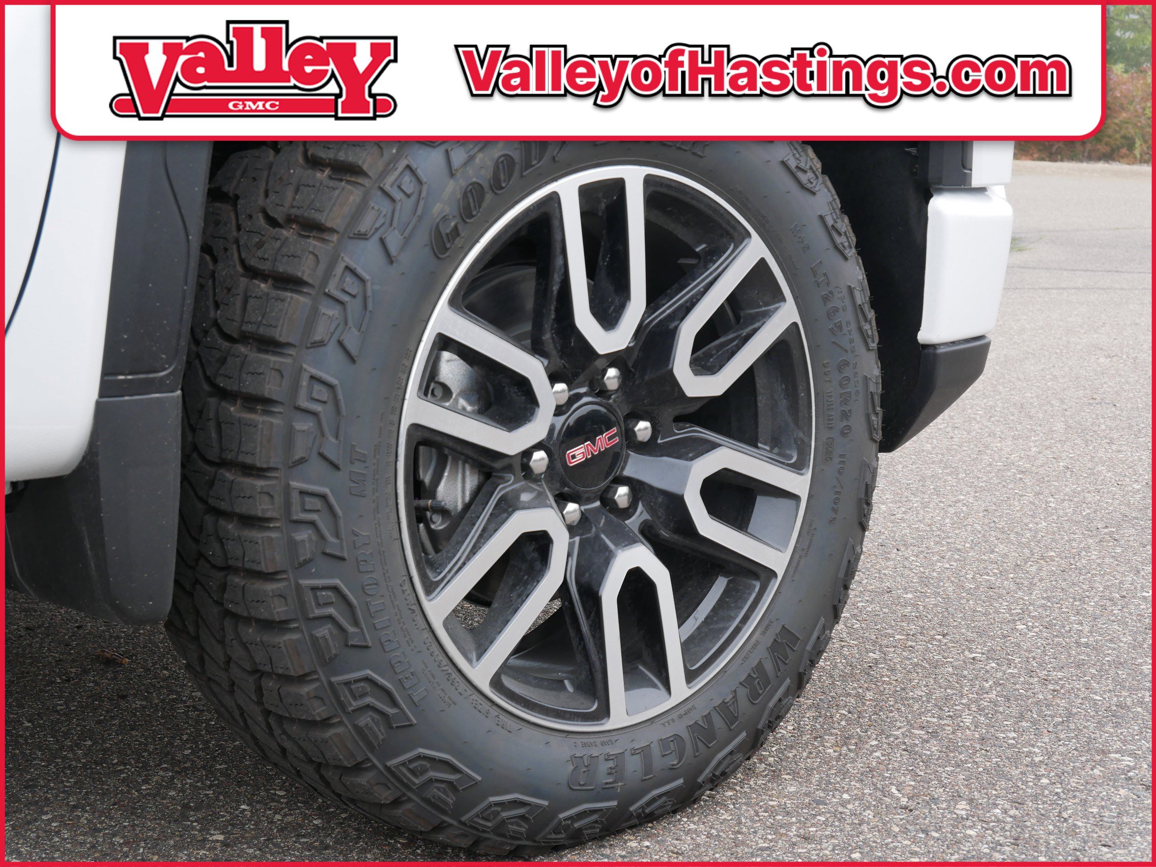 New 2026 GMC Sierra 1500 AT4 w/ Technology Package image 5