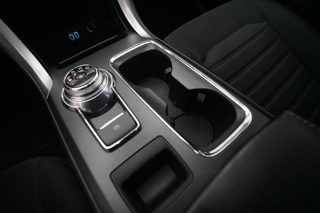 Used 2020 Ford Fusion SE image 14