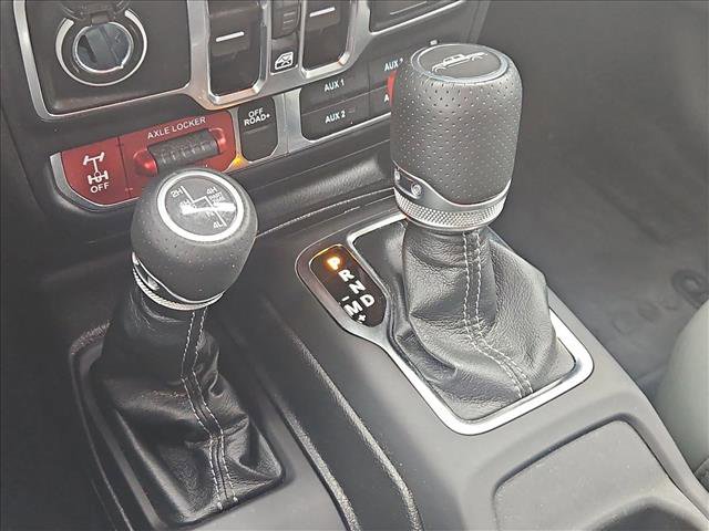 Used 2024 Jeep Gladiator Mojave AWD/4WD image 12