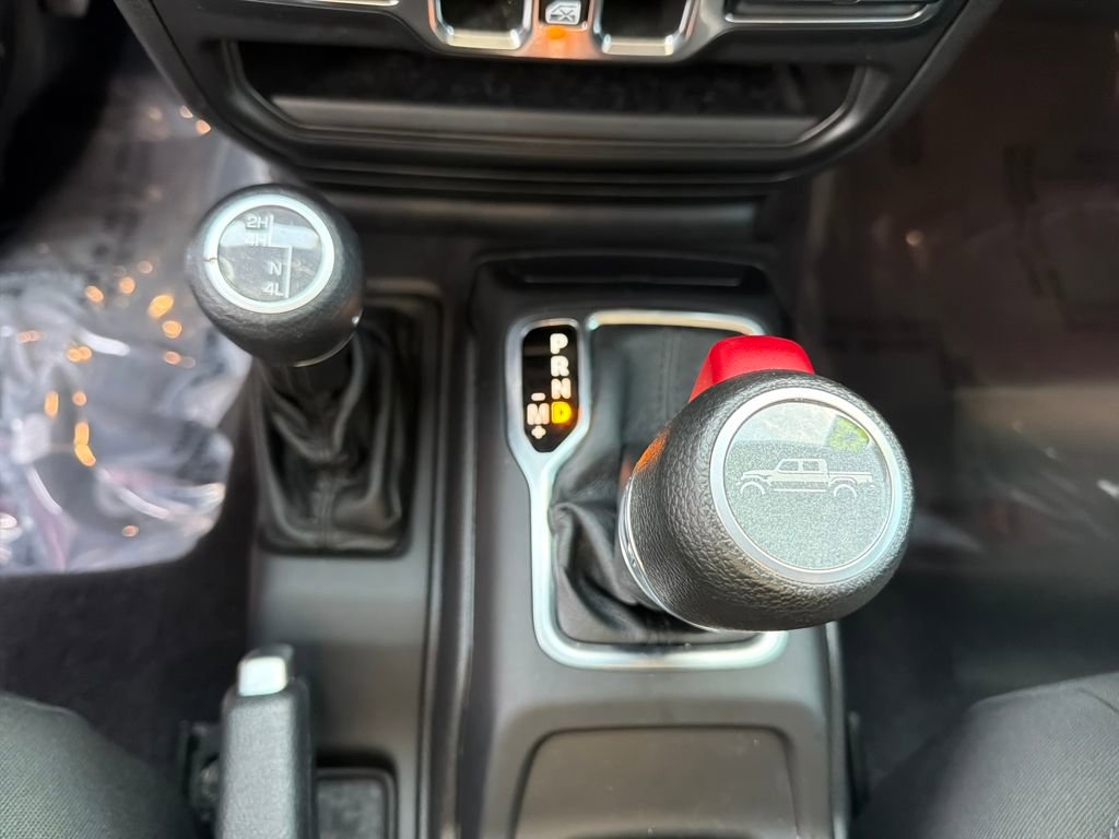 Used 2022 Jeep Gladiator Willys image 29