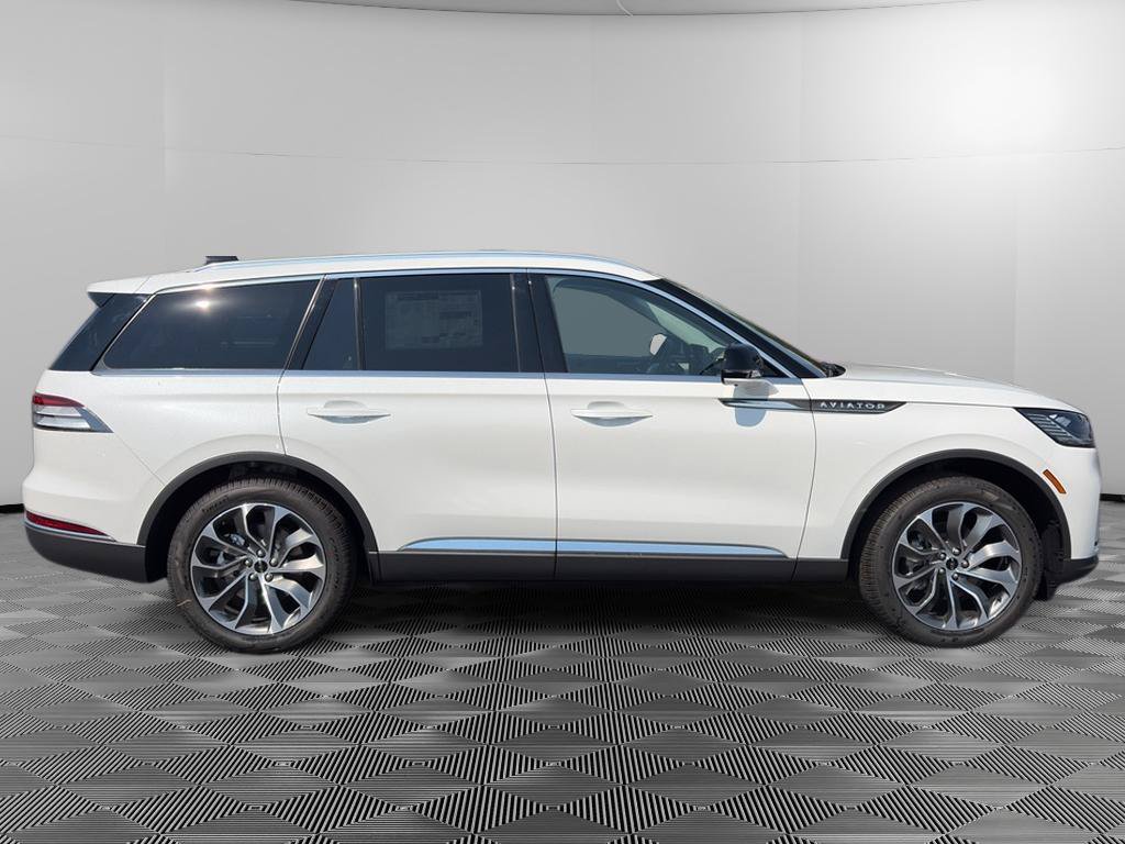 New 2026 Lincoln Aviator Reserve w/ Luxury Package AWD/4WD image 8