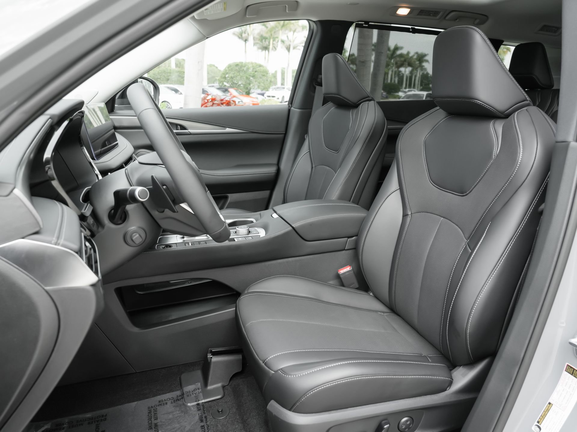 Certified 2026 INFINITI QX60 Luxe w/ Cargo Package FWD image 8