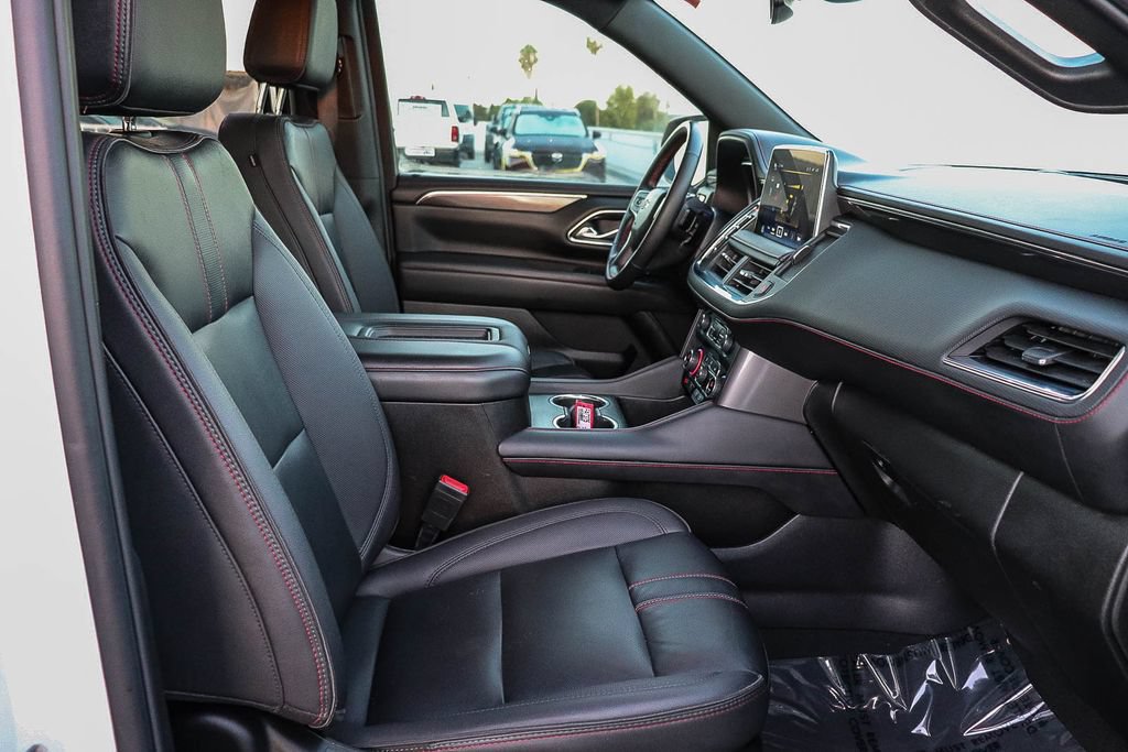 Used 2023 Chevrolet Suburban RST w/ Luxury Package RWD image 19