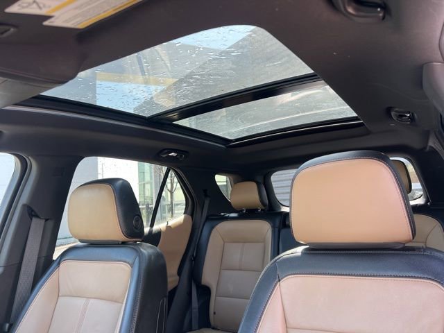 Used 2023 Chevrolet Equinox Premier AWD/4WD image 23