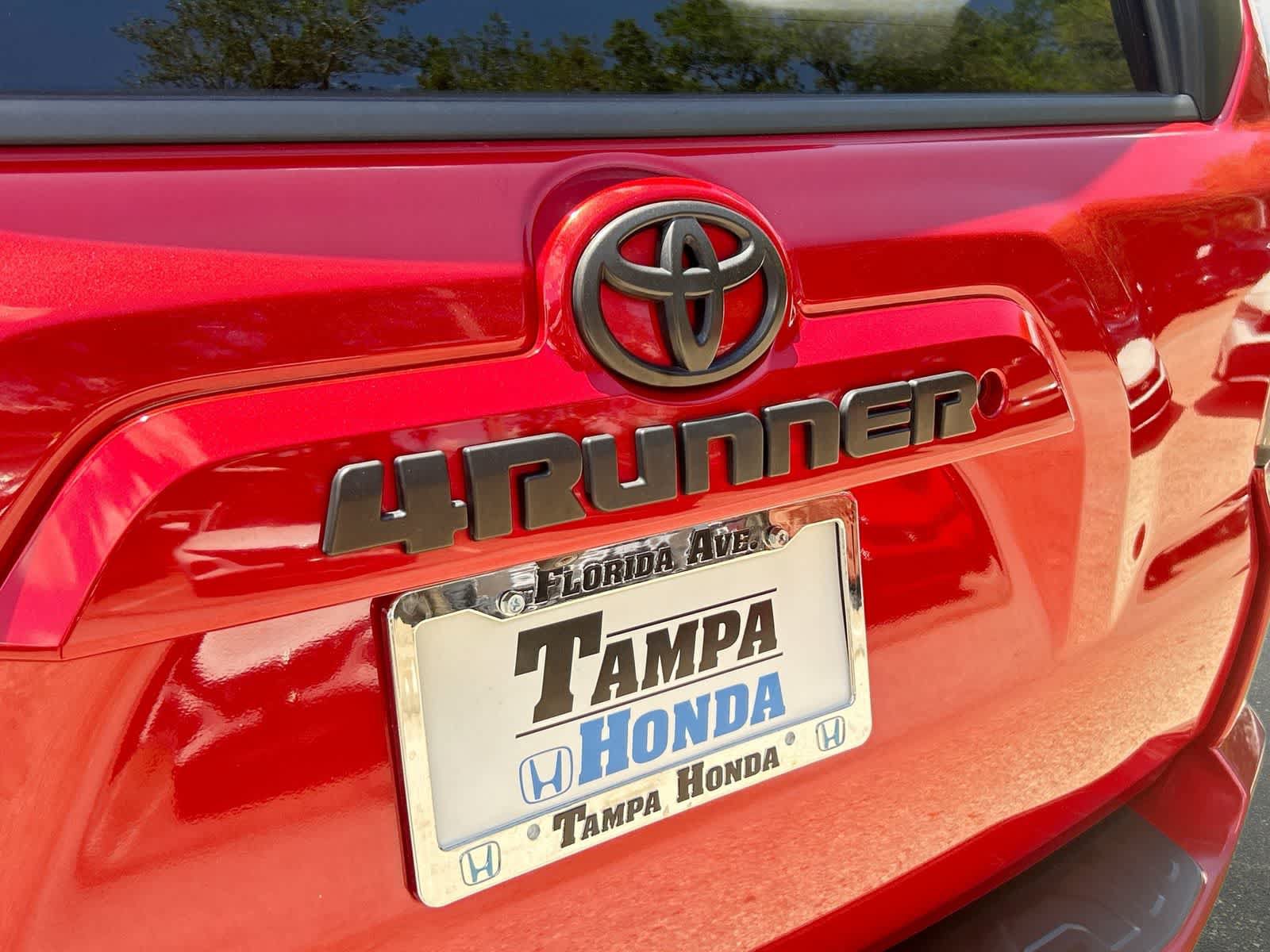 Used 2015 Toyota 4Runner SR5 AWD/4WD image 8