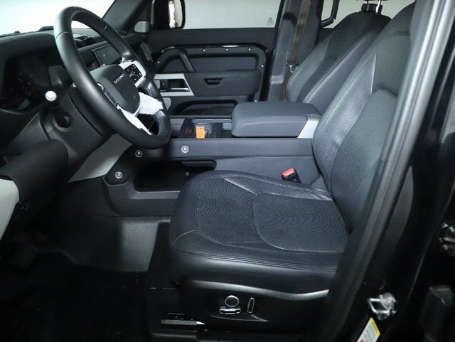 Certified 2023 Land Rover Defender 130 SE AWD/4WD image 16