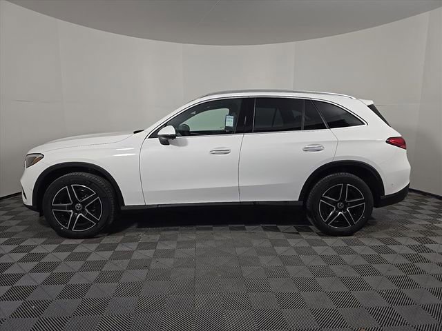 New 2026 Mercedes-Benz GLC 300 4MATIC image 2