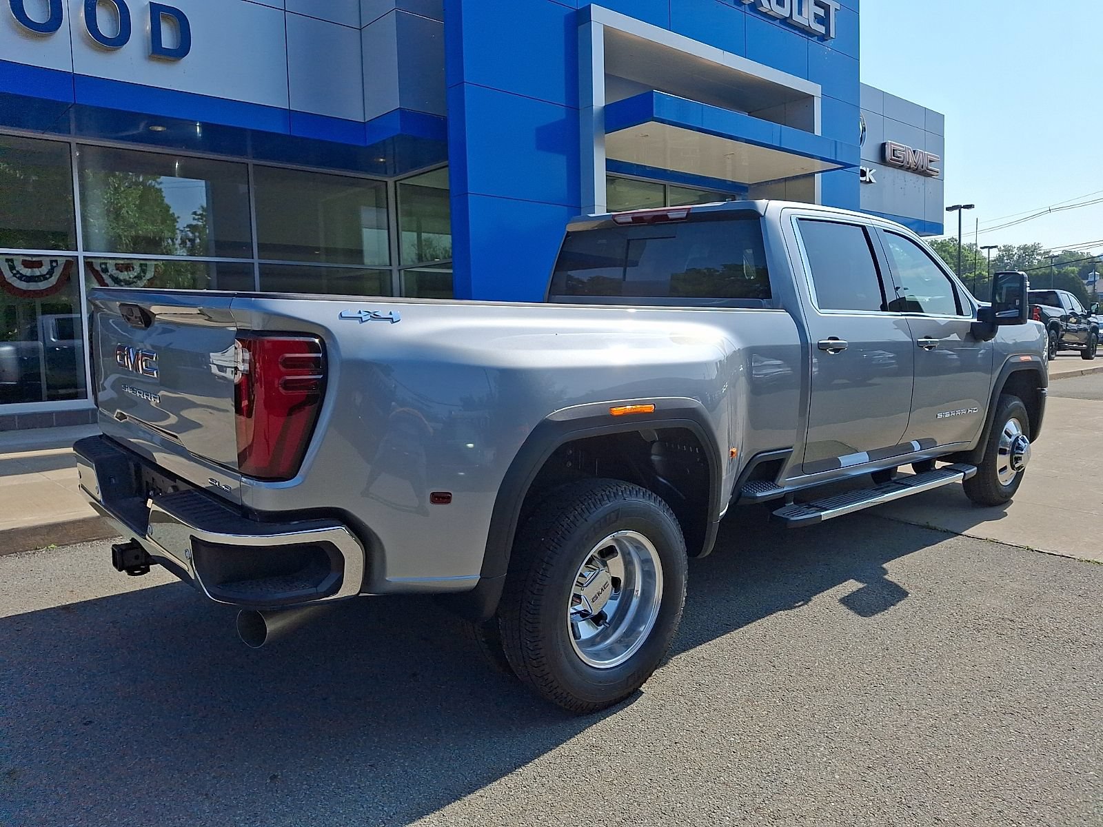 New 2026 GMC Sierra 3500 SLE w/ SLE Value Package AWD/4WD image 6