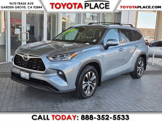 Used 2021 Toyota Highlander XLE