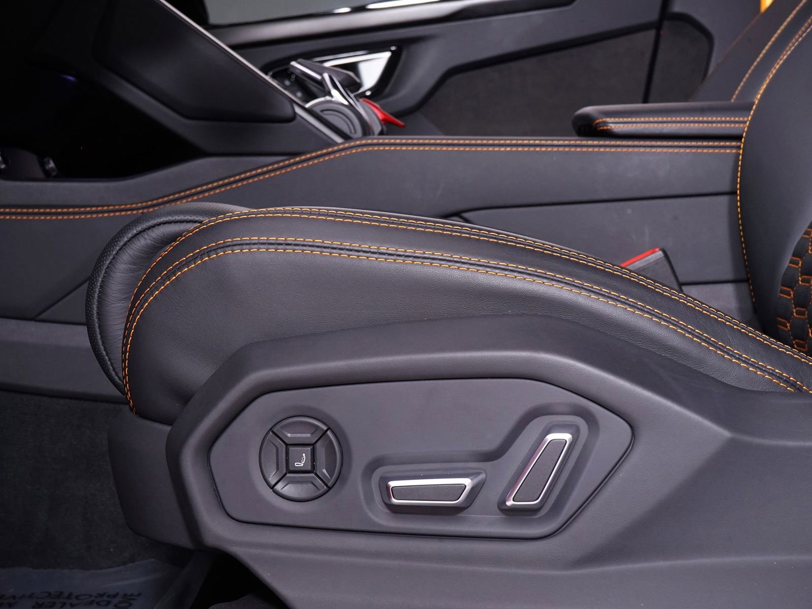 Used 2024 Lamborghini Urus S image 24