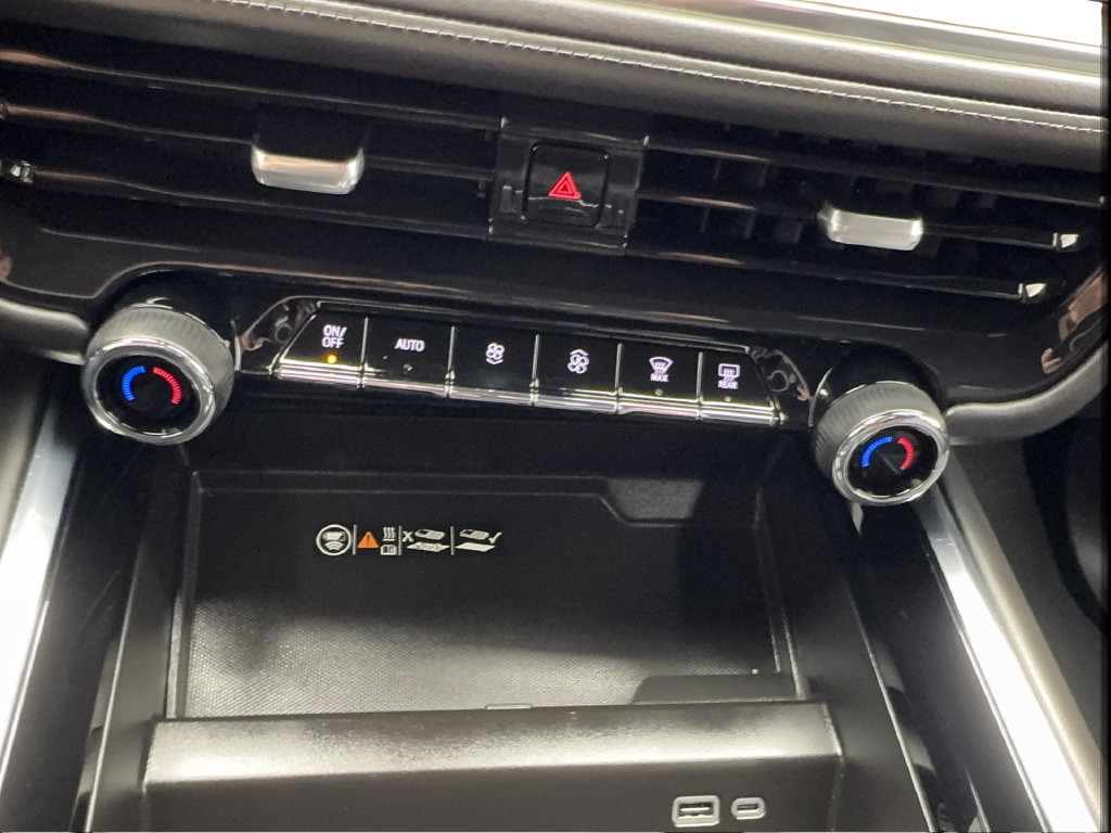 Used 2025 Chevrolet Tahoe LT RWD image 46
