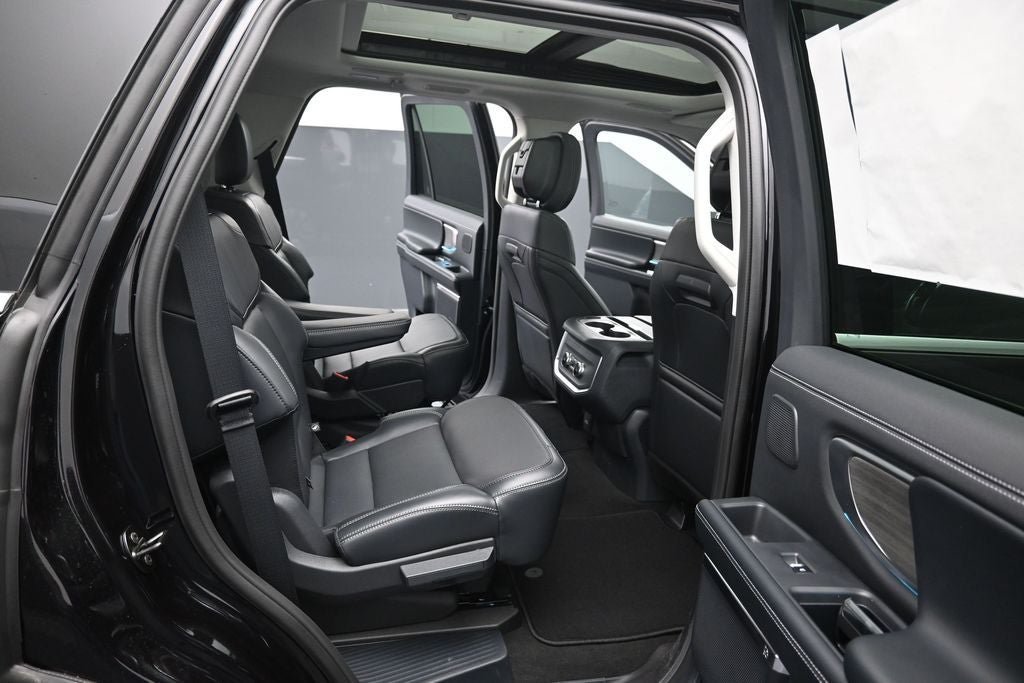 New 2026 Ford Expedition Platinum w/ Driver's Package AWD/4WD image 39