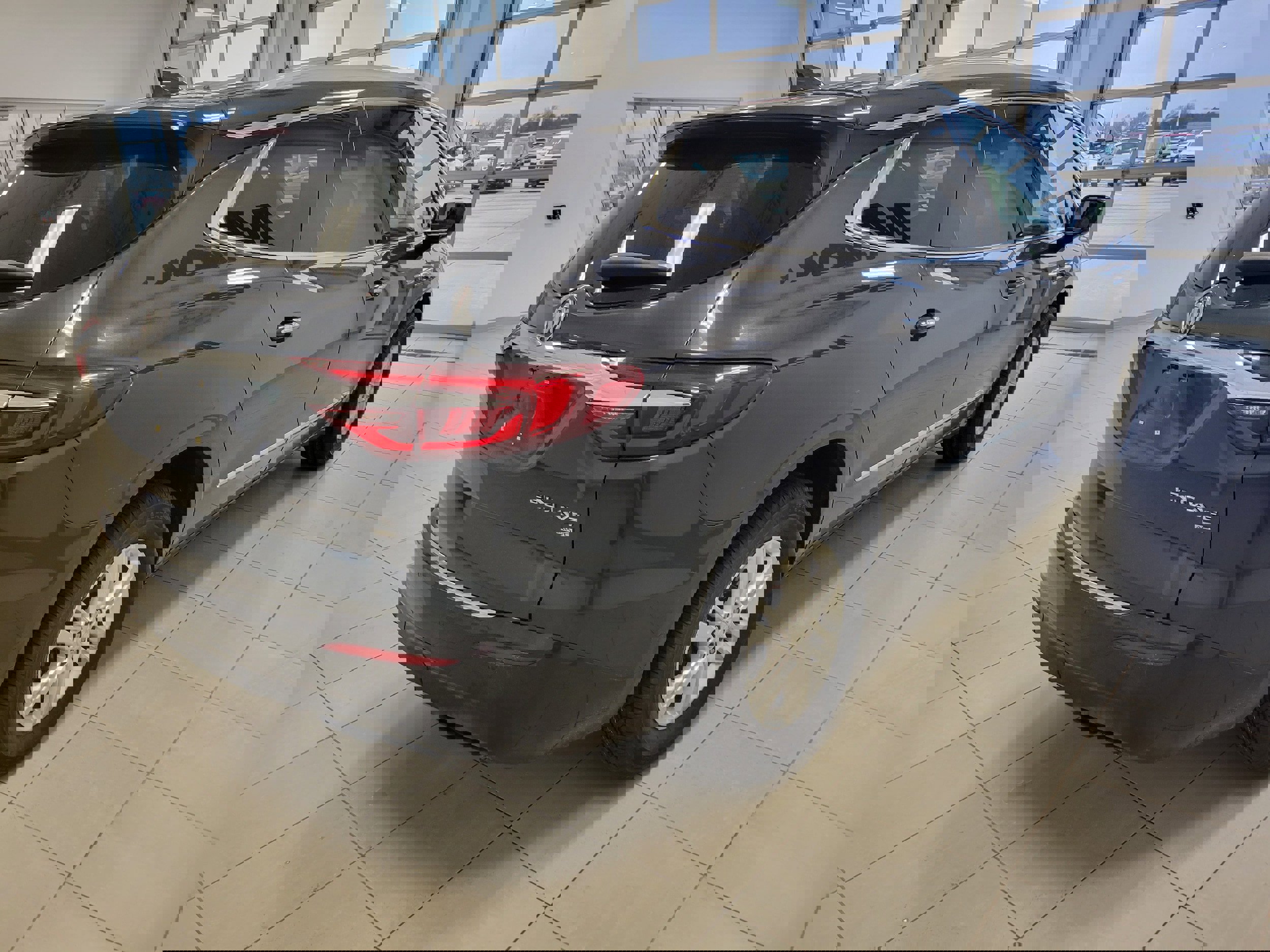 Used 2019 Buick Enclave Essence AWD/4WD image 5