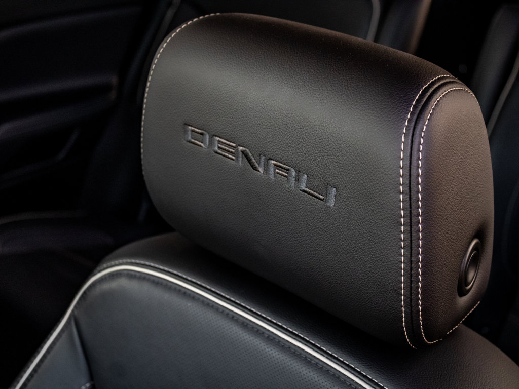 Used 2020 GMC Acadia Denali w/ Technology Package image 24